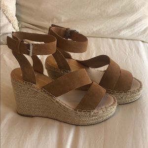 LIKE NEW Dolce Vida Shayla Espadrille Wedge Sandal